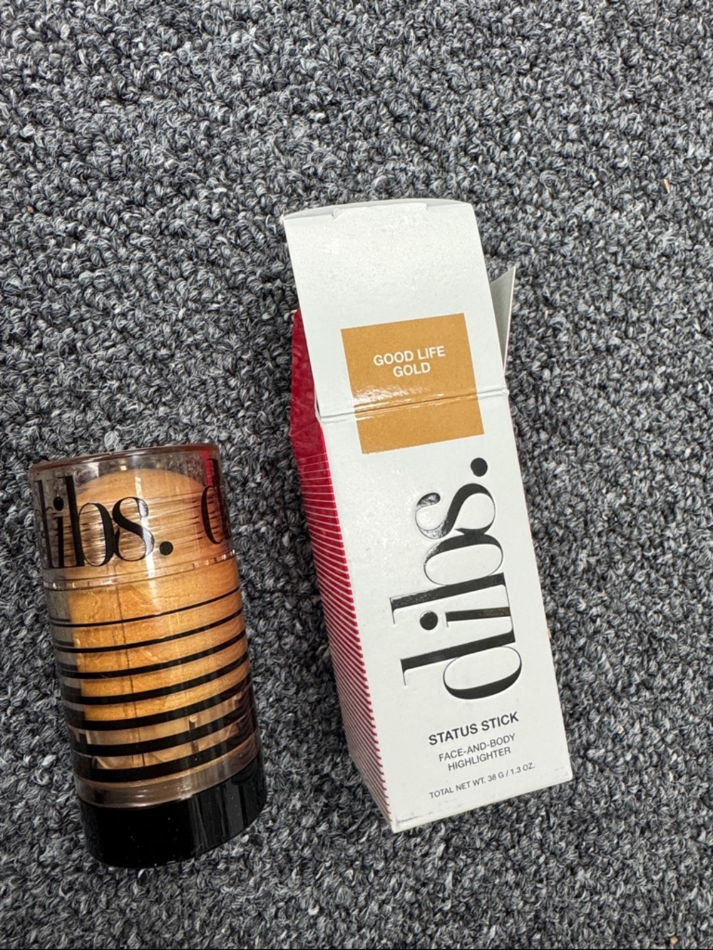 Dibs face and body Stick Highlighter - Shimmery Gold